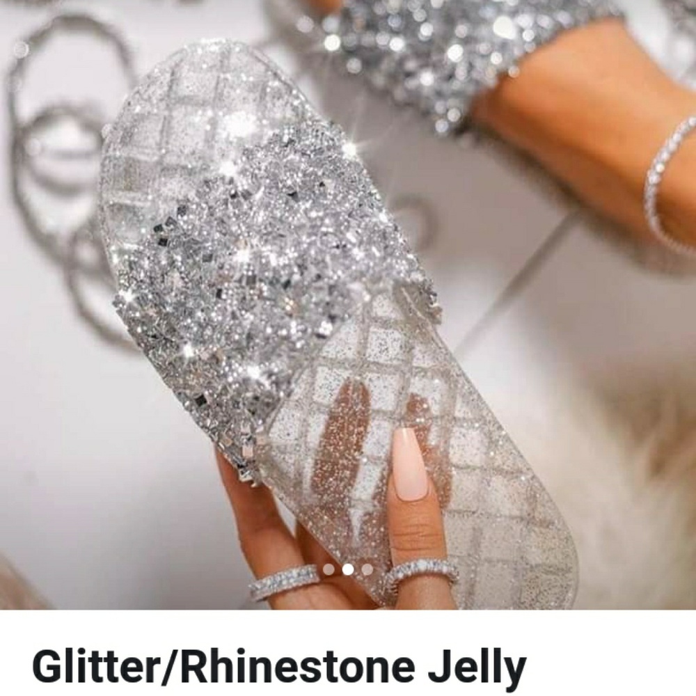 💃👀CLEARANCE ON ALL SHOES THESE ARE THE MOST POPULAR Glitter Jelly Slide